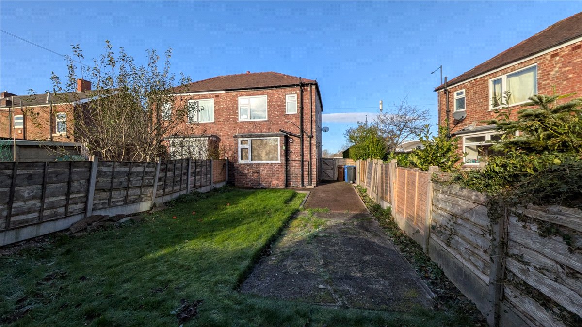 2 bedroom house, Mill Street, Hazel Grove SK7 - Let Agreed