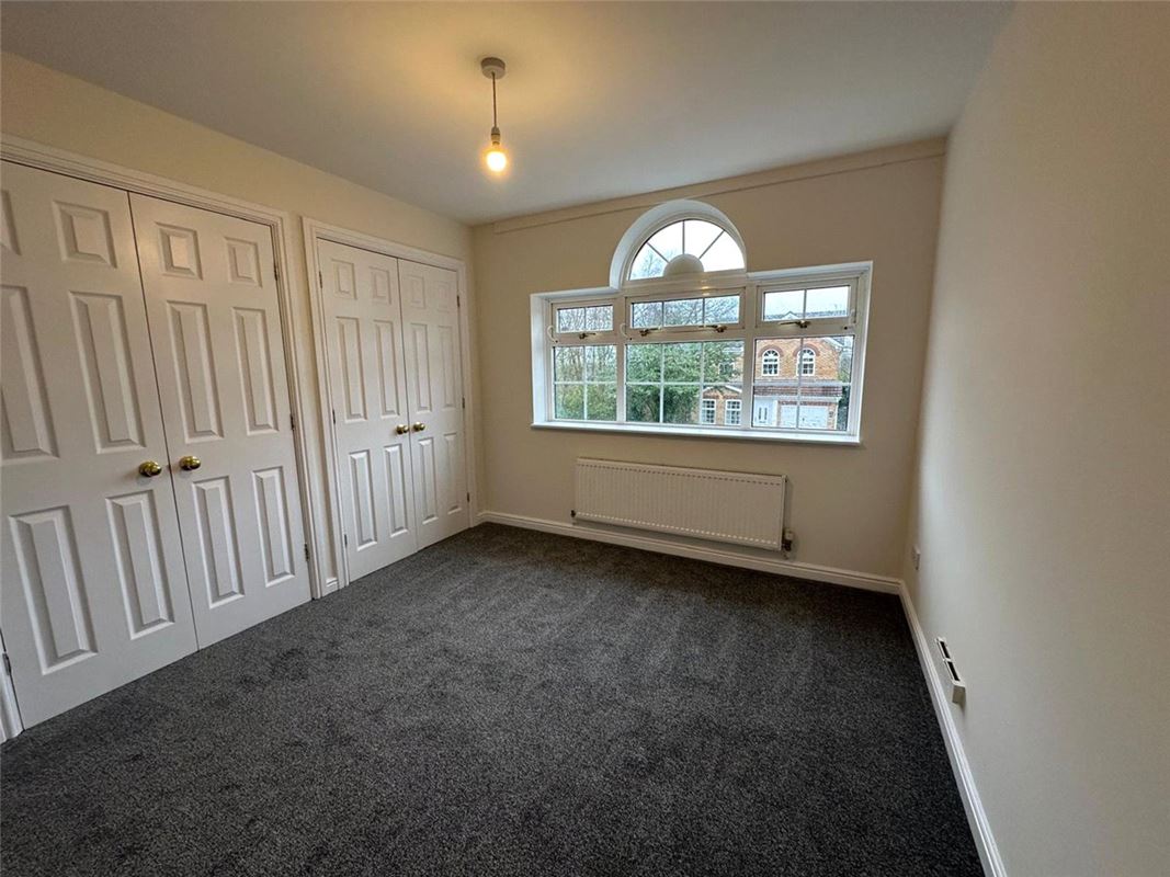4 bedroom house, Sherbourne Avenue, Bramley S66 - Available
