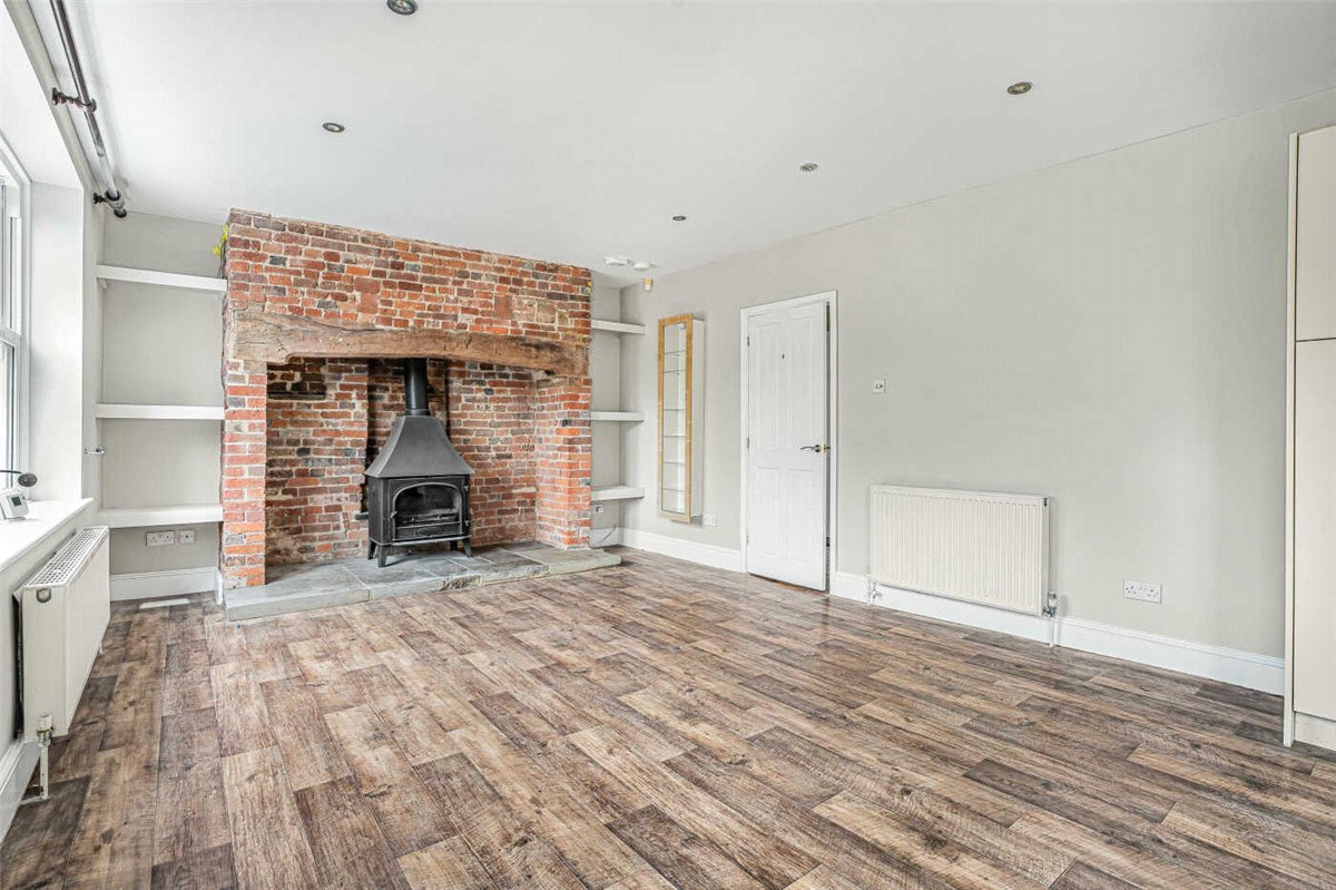 4 bedroom house, Cudsdens Court, Great Missenden HP16 - Available