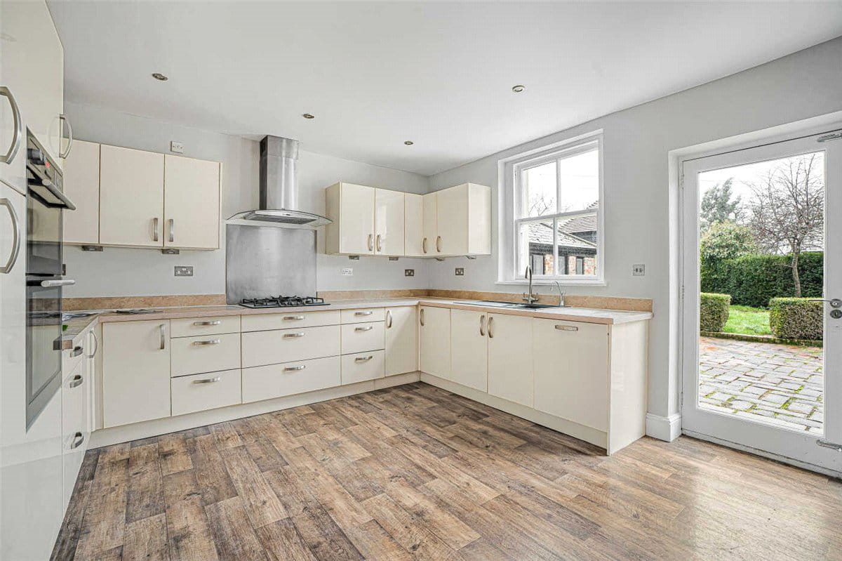 4 bedroom house, Cudsdens Court, Great Missenden HP16 - Available