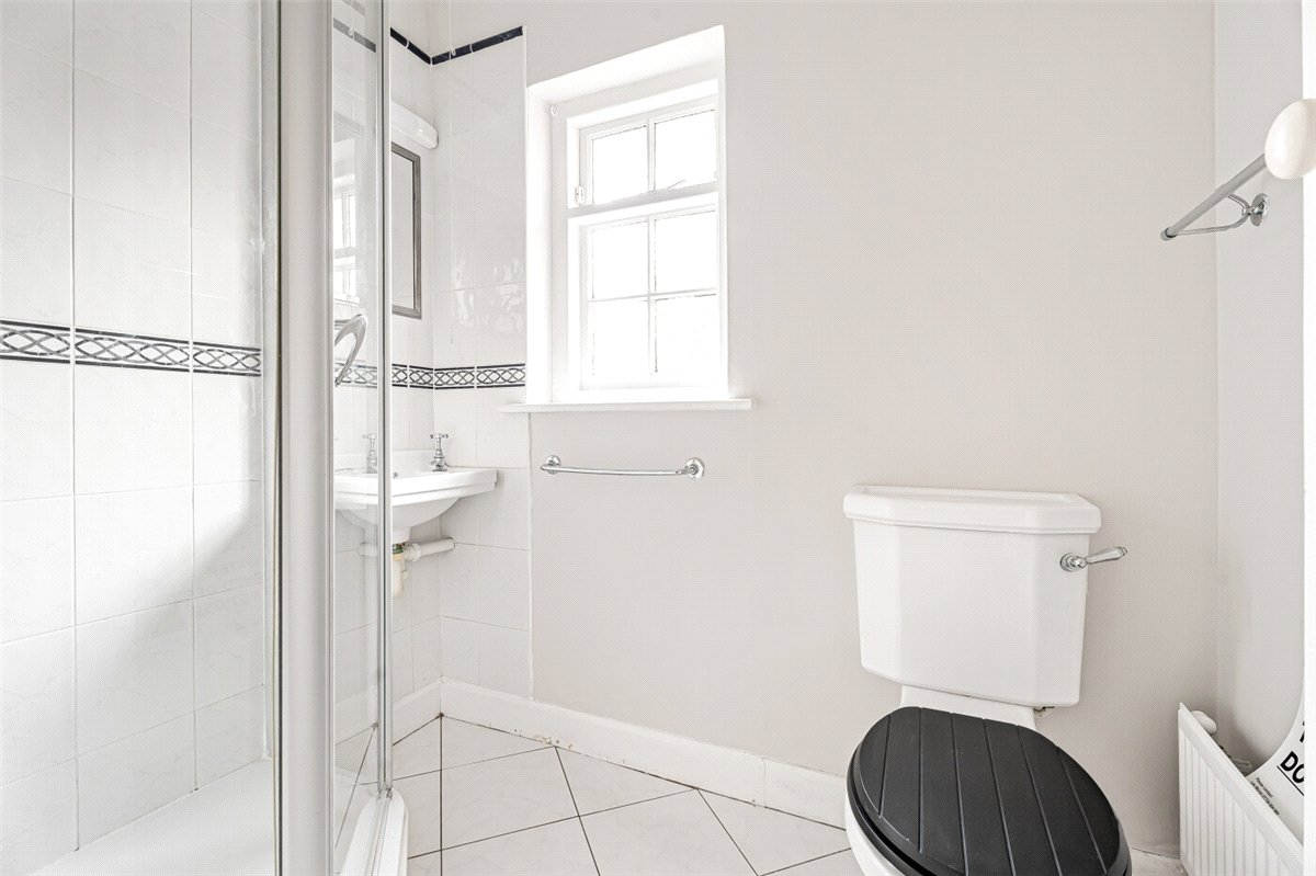 5 bedroom house, Ellesborough Road, Wendover HP22 - Available