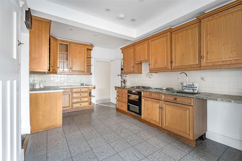 5 bedroom house, Ellesborough Road, Wendover HP22 - Available