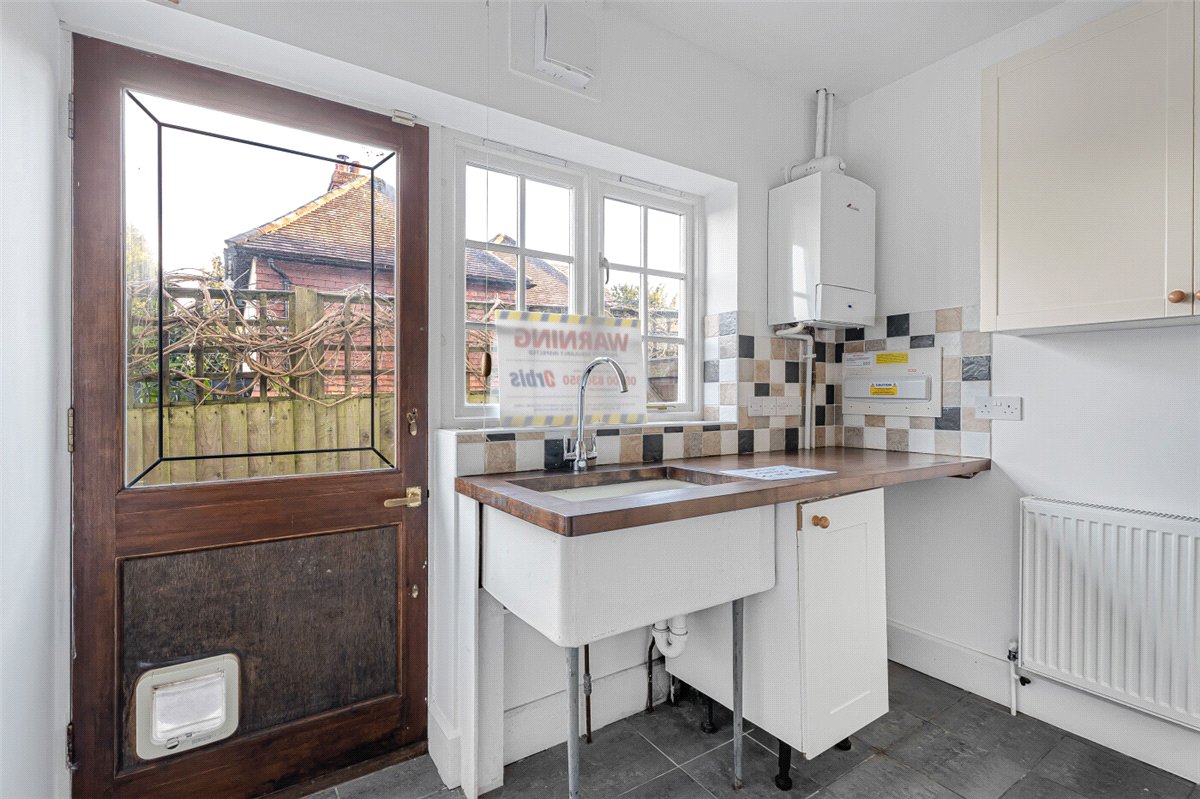 5 bedroom house, Ellesborough Road, Wendover HP22 - Available