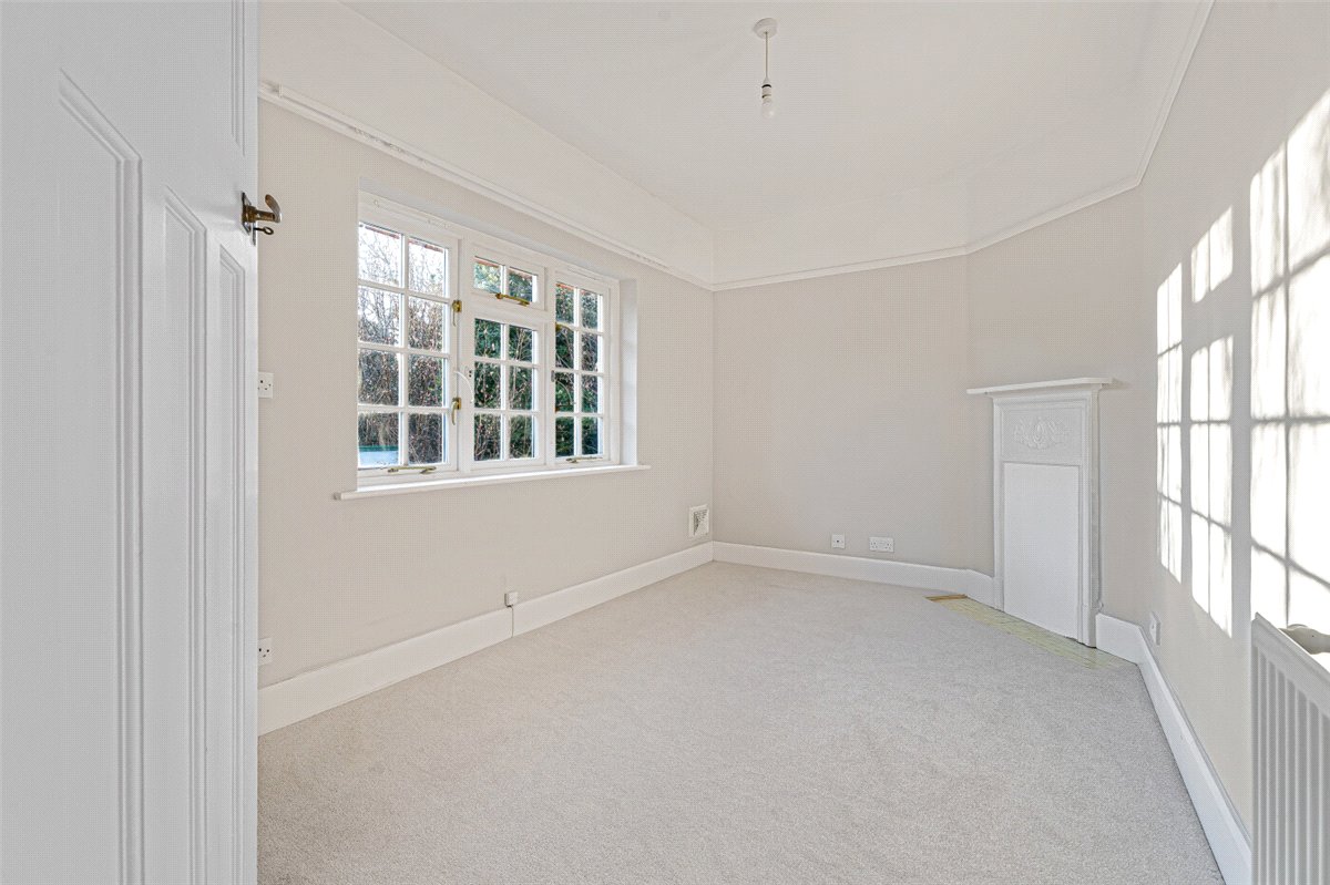 5 bedroom house, Ellesborough Road, Wendover HP22 - Available