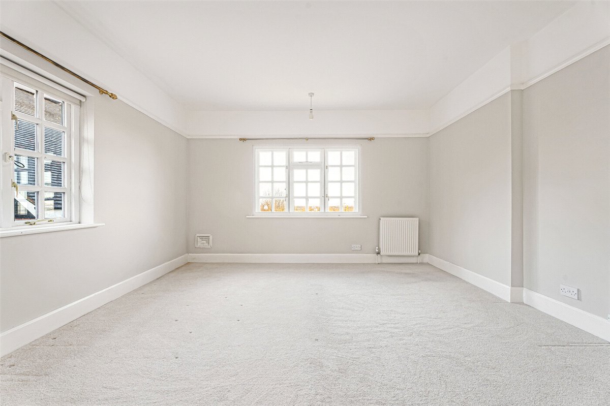 5 bedroom house, Ellesborough Road, Wendover HP22 - Available