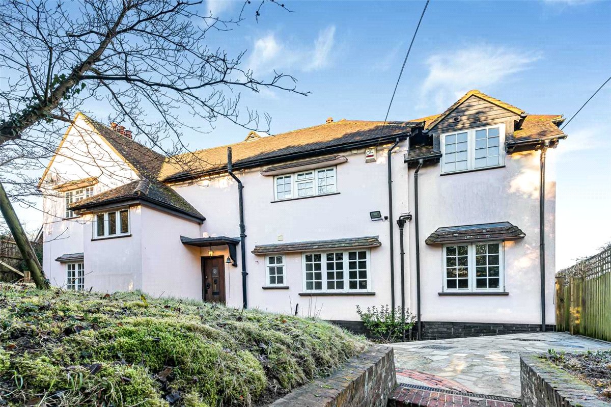 5 bedroom house, Ellesborough Road, Wendover HP22 - Available