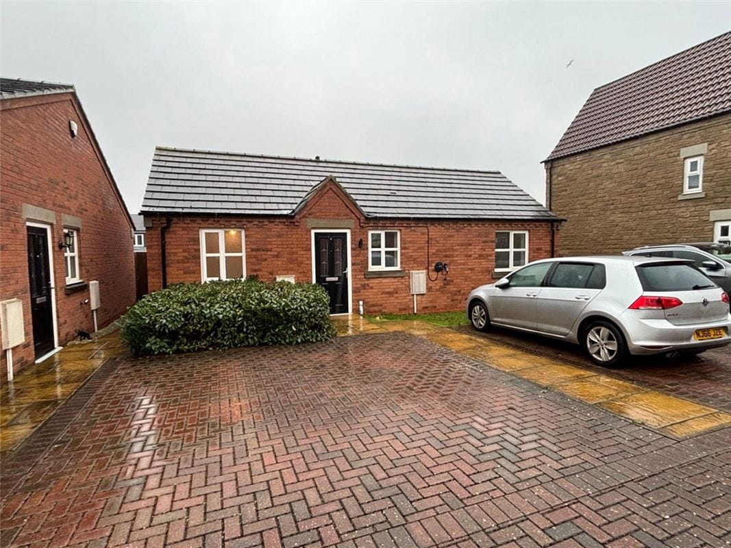 2 bedroom bungalow, Tomlinson Close, Newton DE55 - Available