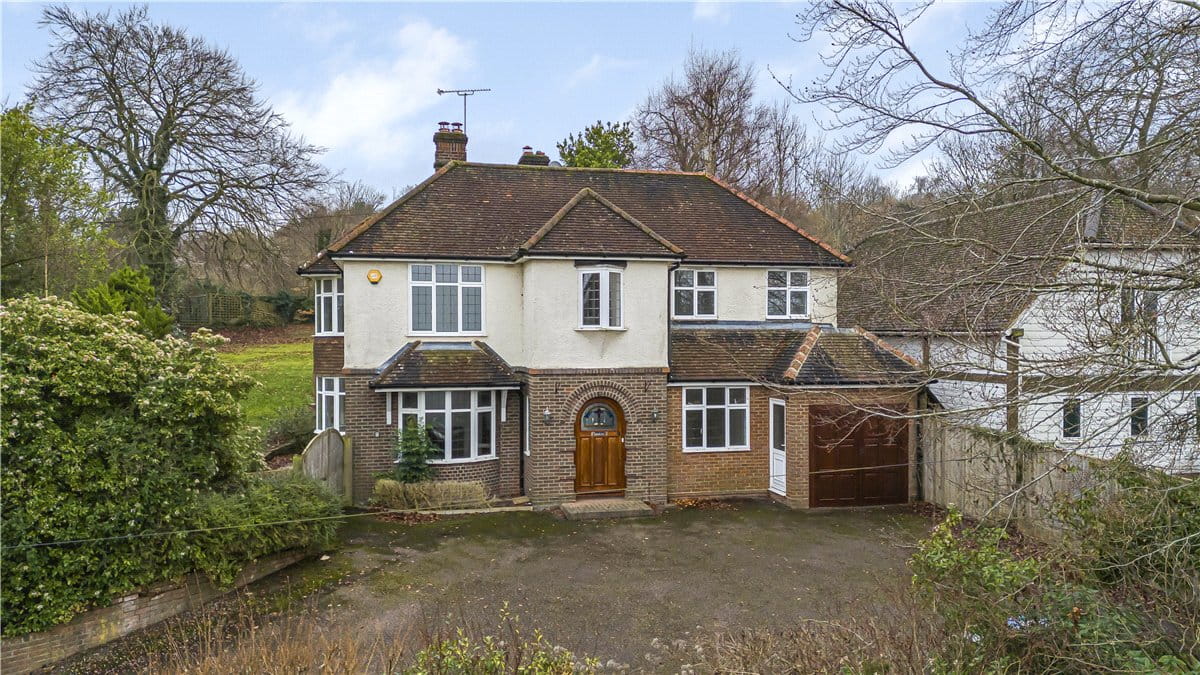 5 bedroom house, Ellesborough Road, Wendover HP22 - Available