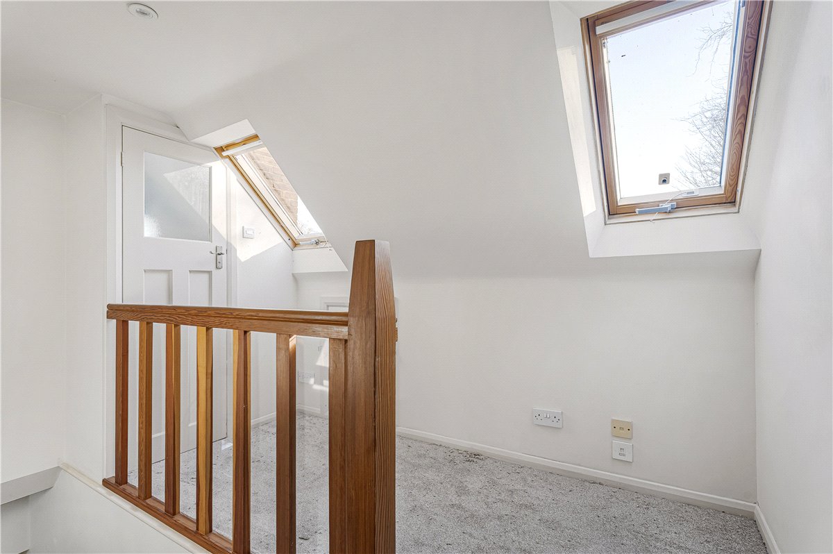 6 bedroom house, Ellesborough Road, Wendover HP22 - Available