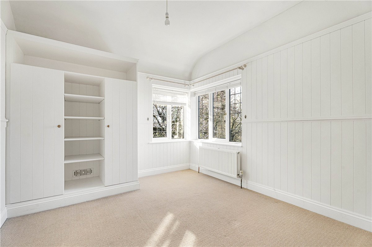 6 bedroom house, Ellesborough Road, Wendover HP22 - Available