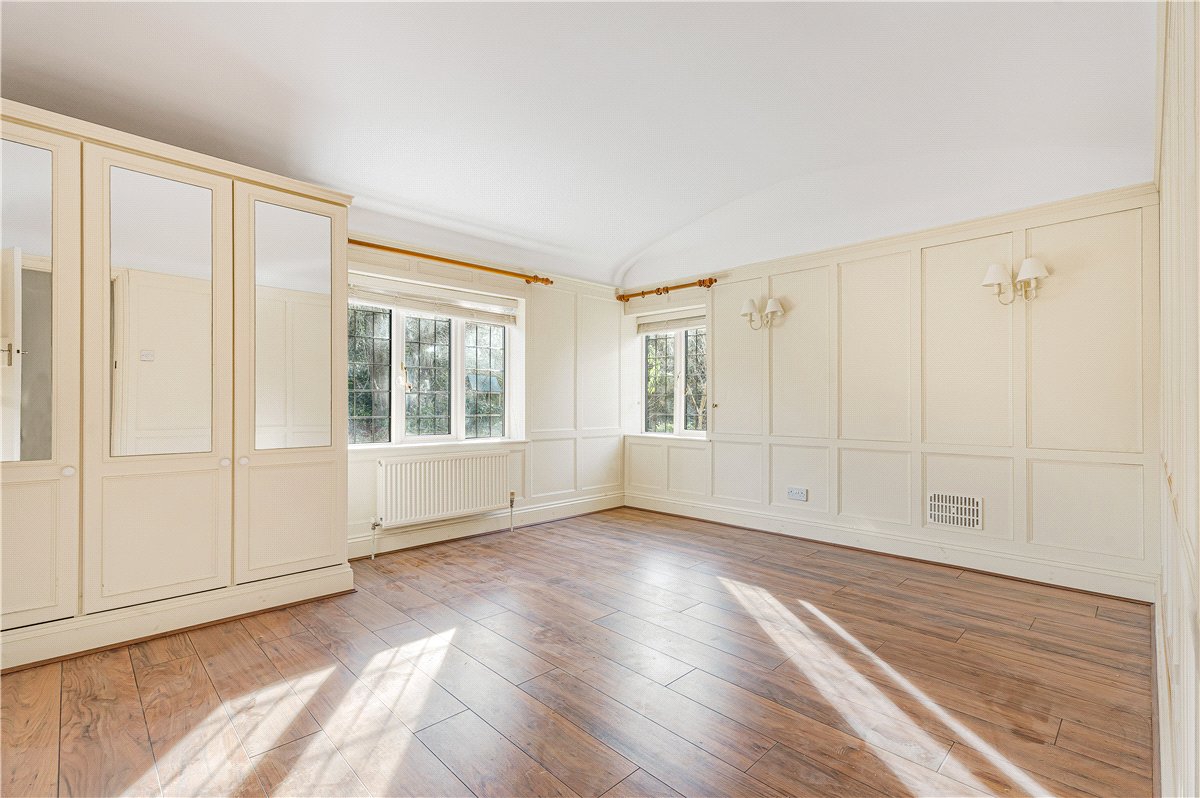 6 bedroom house, Ellesborough Road, Wendover HP22 - Available