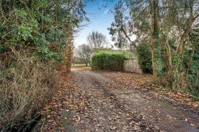 4 bedroom bungalow, Nash Lee Lane, Wendover HP22