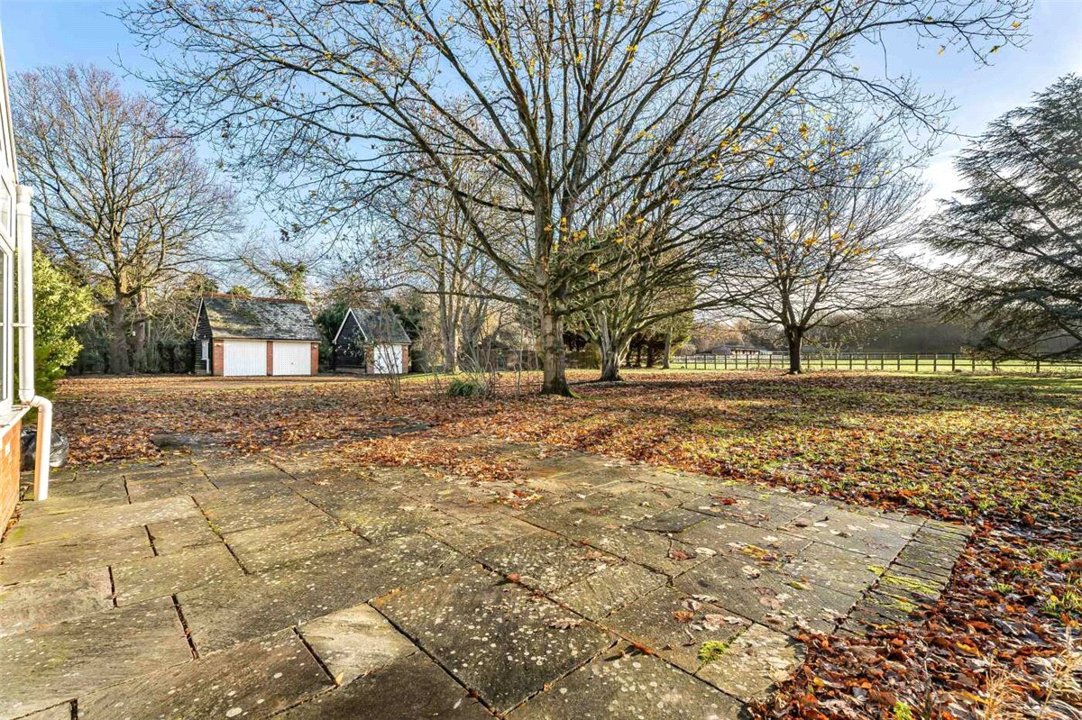 4 bedroom bungalow, Nash Lee Lane, Wendover HP22