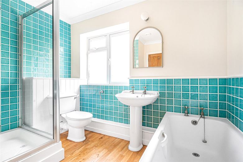 4 bedroom bungalow, Nash Lee Lane, Wendover HP22