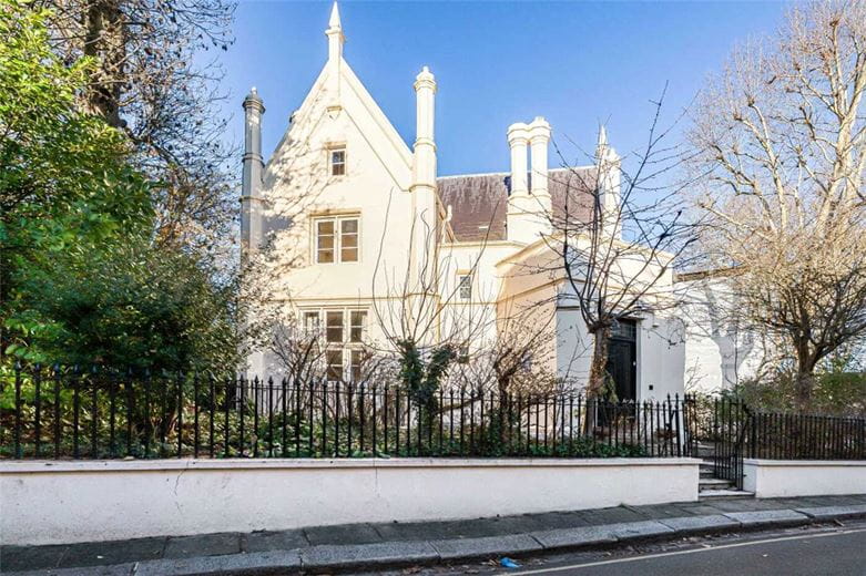 4 bedroom house, Park Village West, London NW1 - Available