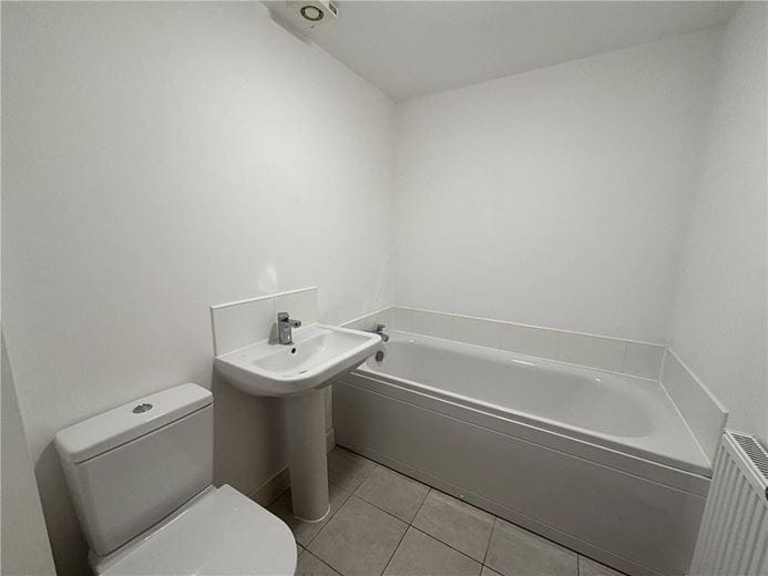 3 bedroom house, Comelybank Drive, Mexborough S64 - Available