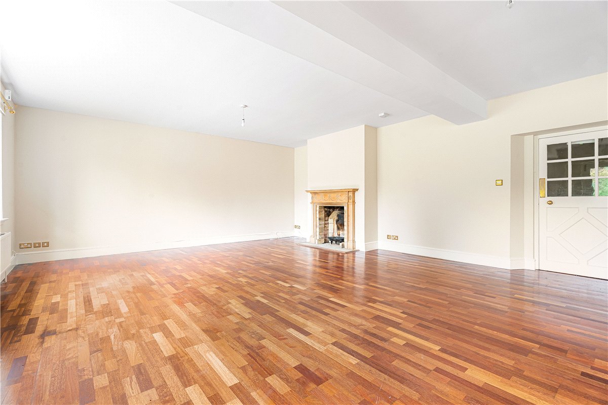 9 bedroom house, Turweston, Brackley NN13 - Available