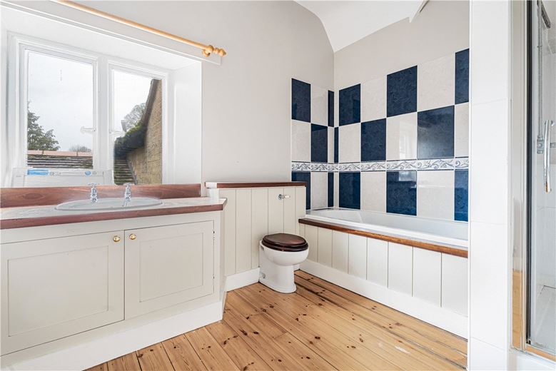 9 bedroom house, Turweston, Brackley NN13 - Available