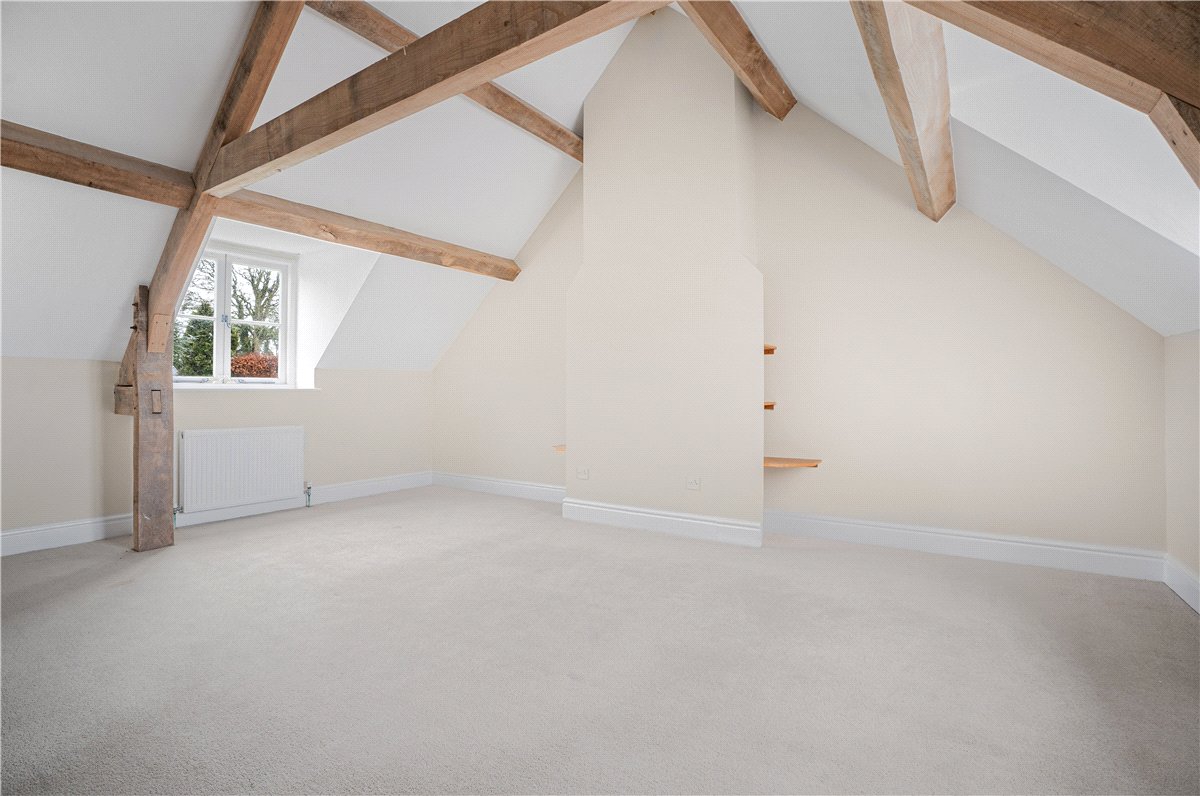 9 bedroom house, Turweston, Brackley NN13 - Available