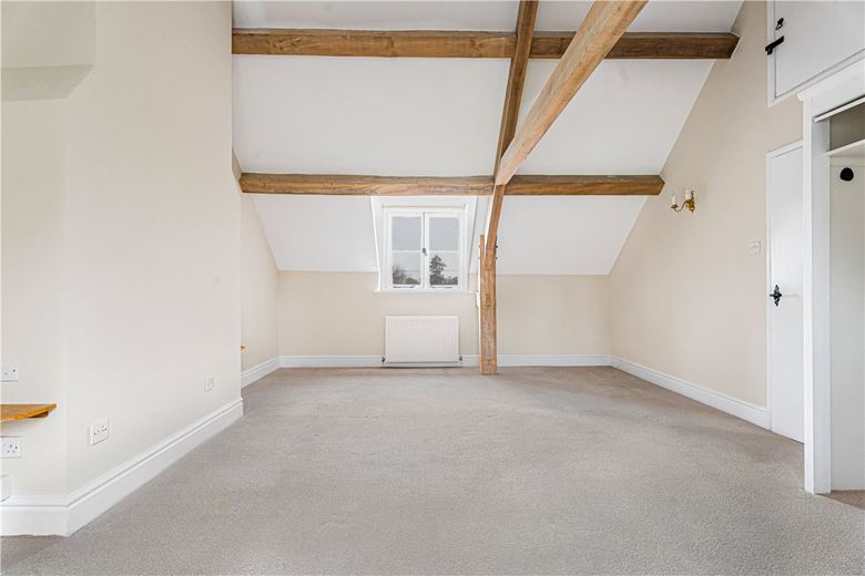 9 bedroom house, Turweston, Brackley NN13 - Available