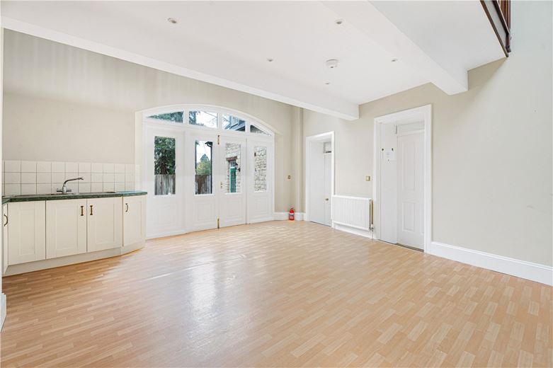 9 bedroom house, Turweston, Brackley NN13 - Available