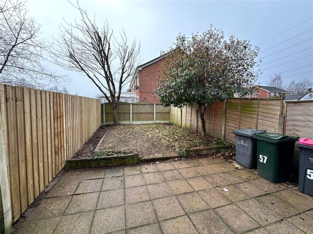 3 bedroom house, Westerton Drive, Bramley S66 - Available