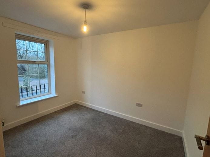 5 bedroom house, Comelybank Drive, Mexborough S64 - Available