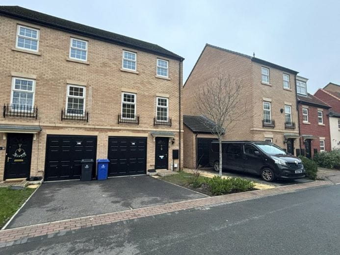 5 bedroom house, Comelybank Drive, Mexborough S64 - Available