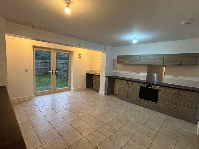 5 bedroom house, Comelybank Drive, Mexborough S64 - Available