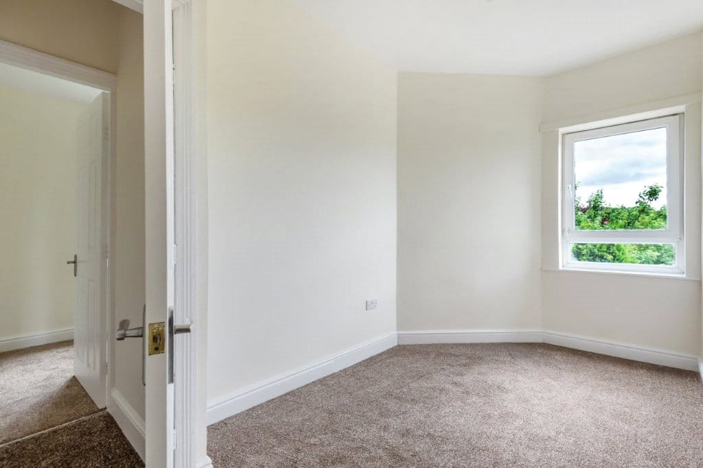 5 bedroom house, Holmsley Lane, Brierley S72 - Available