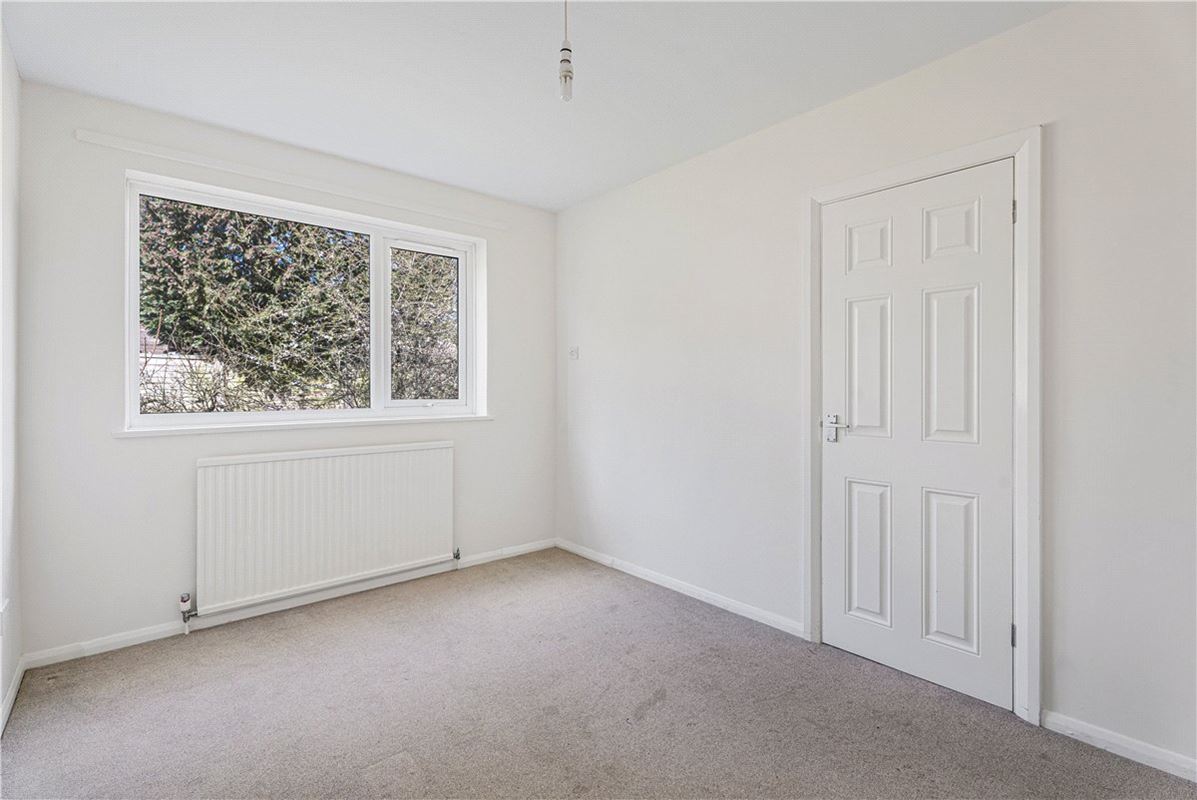 4 bedroom bungalow, London Road, Wendover HP22 - Available