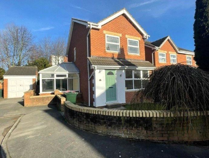 3 bedroom house, Westerton Drive, Bramley S66 - Available