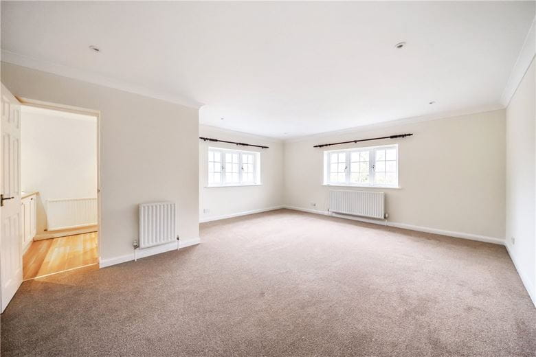 4 bedroom house, Ballinger Road, South Heath HP16 - Available