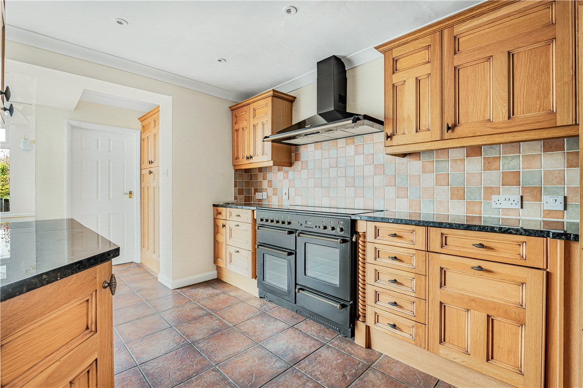4 bedroom house, Ballinger Road, South Heath HP16 - Available