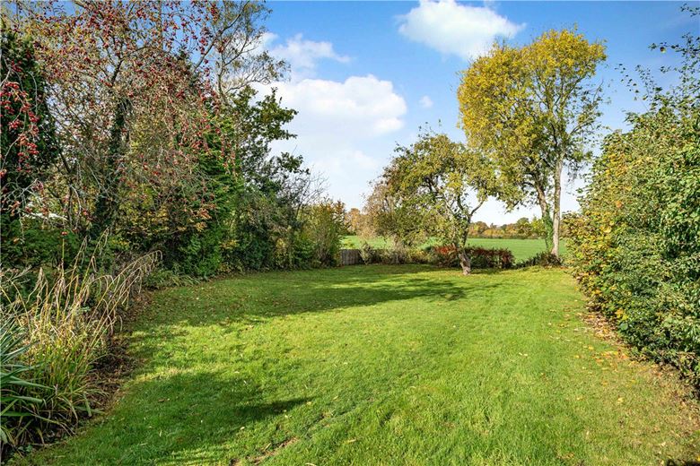 4 bedroom house, Ballinger Road, South Heath HP16 - Available