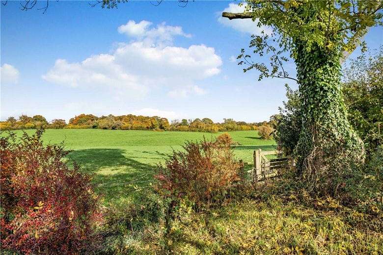 4 bedroom house, Ballinger Road, South Heath HP16 - Available