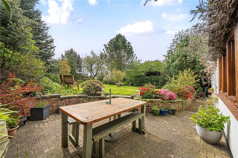 3 bedroom house, Hoo Green Lane, Mere WA16 - Available