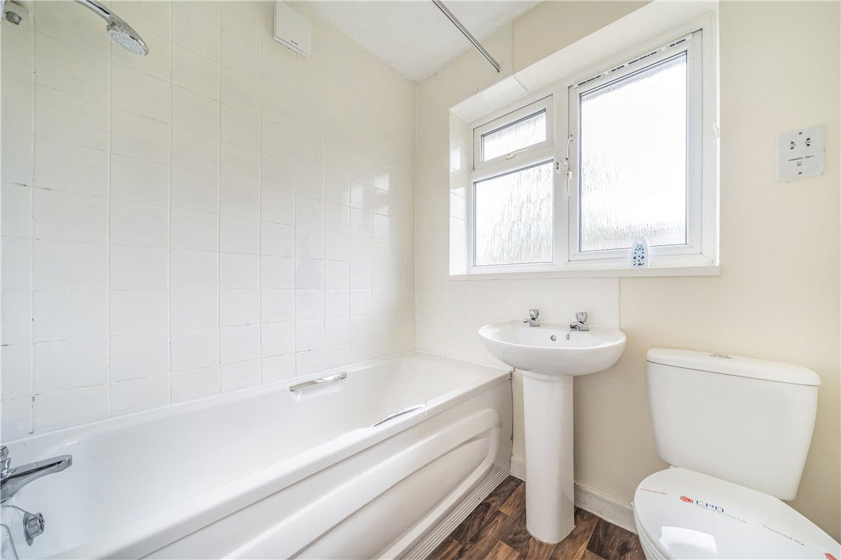 3 bedroom house, Kingsway, Bredbury SK6 - Available