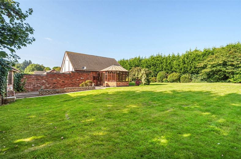 4 bedroom bungalow, School Lane, Hints B78 - Available