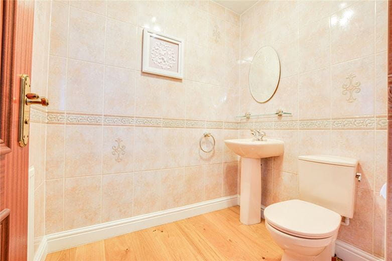 4 bedroom house, Burnside, Hale Barns WA15 - Available