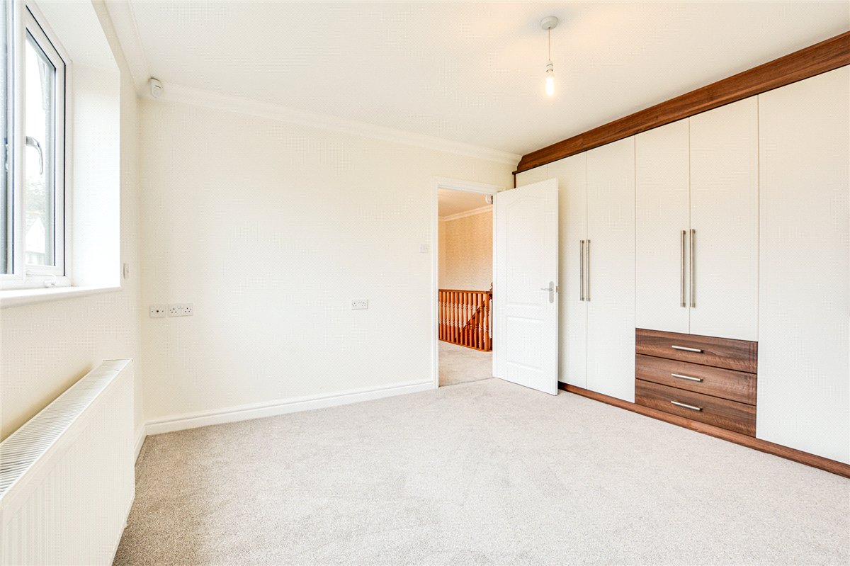 4 bedroom house, Burnside, Hale Barns WA15 - Available