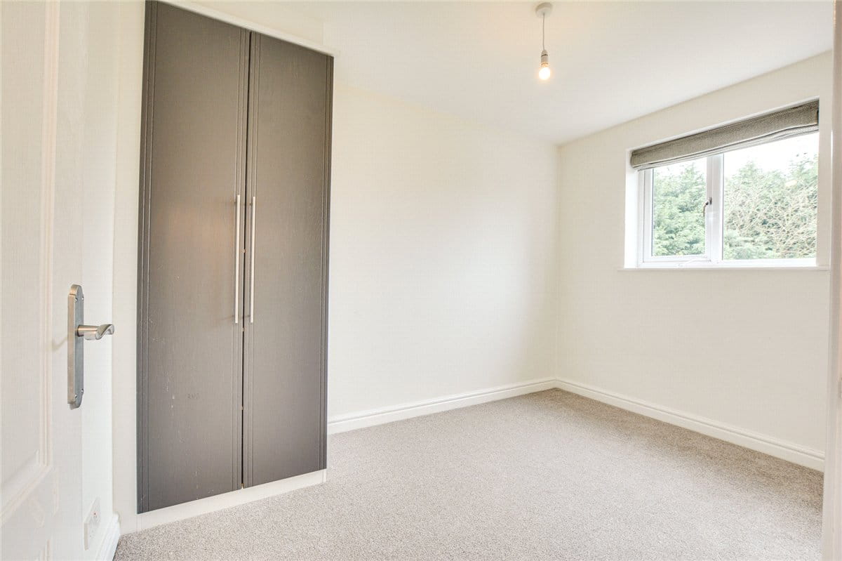 4 bedroom house, Burnside, Hale Barns WA15 - Available