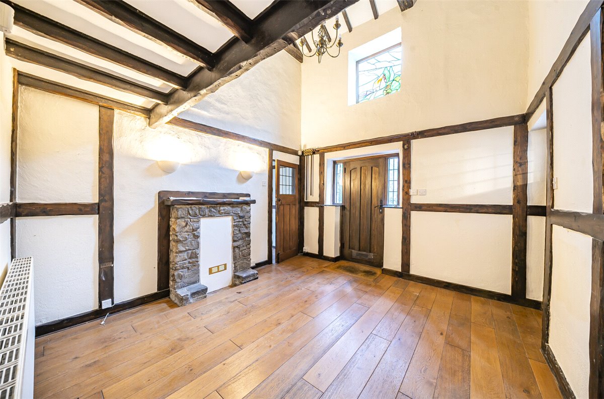 4 bedroom house, Pontefract Road, Crofton WF4 - Available