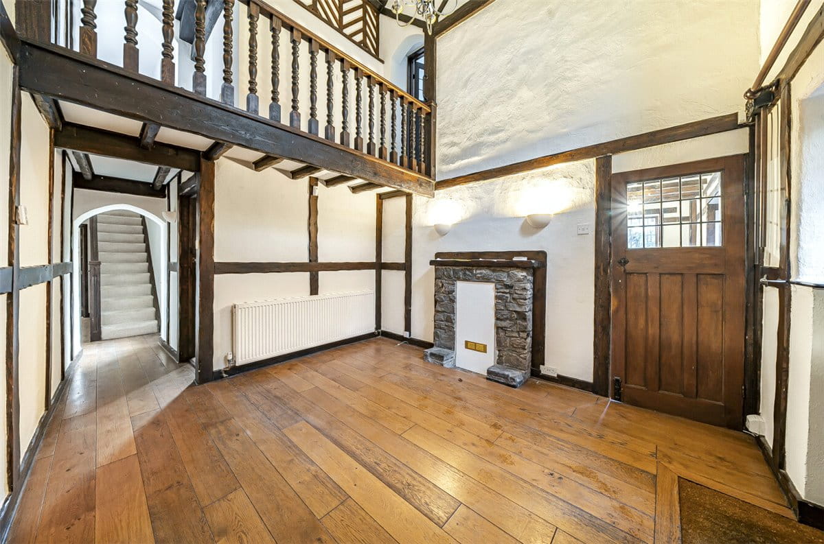 4 bedroom house, Pontefract Road, Crofton WF4 - Available