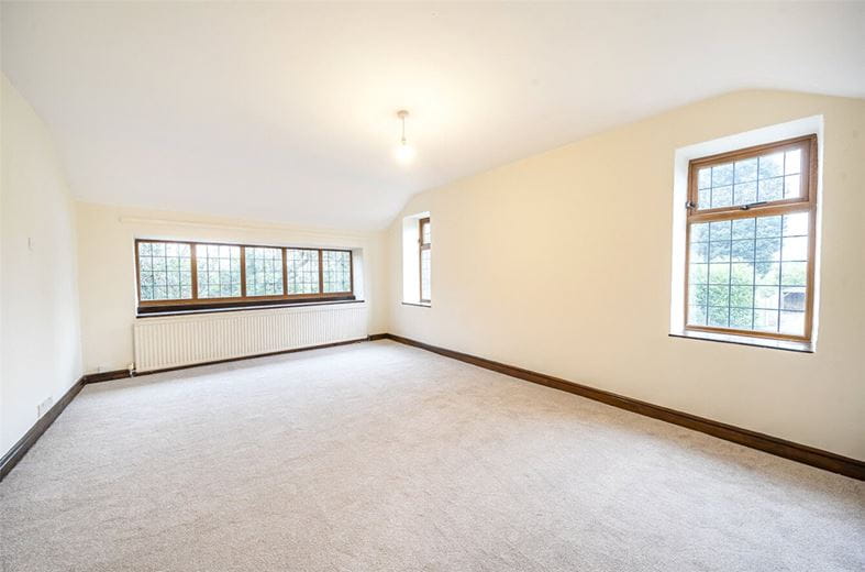 4 bedroom house, Pontefract Road, Crofton WF4 - Available