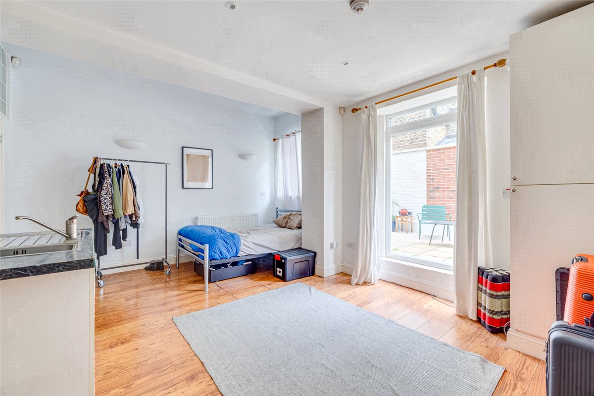 5 bedroom flat, Fulham Palace Road, London SW6 - Sold