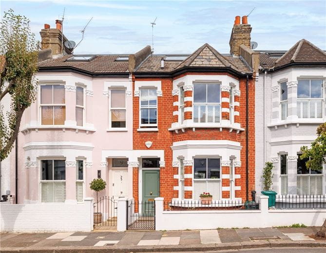 4 bedroom house, Edgarley Terrace, London SW6 - Available