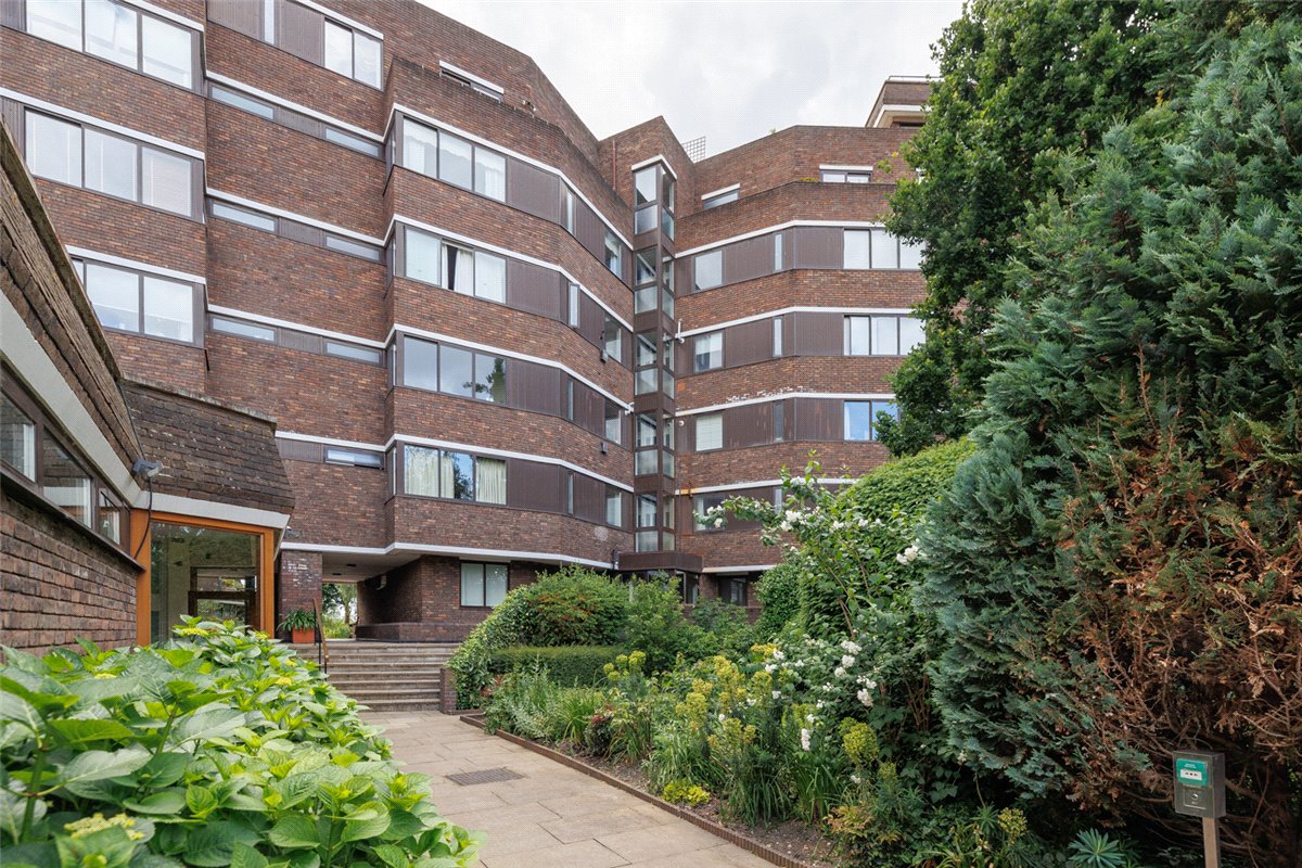 1 bedroom flat, Stevenage Road, London SW6 - Sold