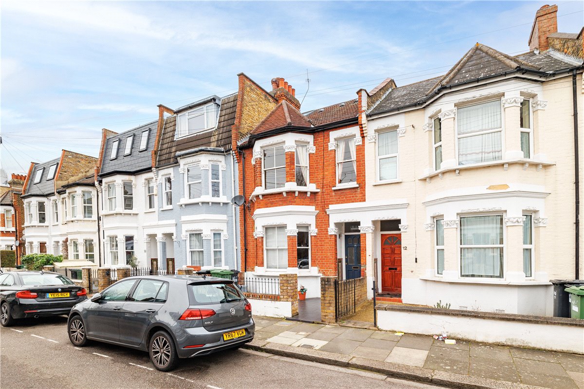 2 bedroom flat, Queensmill Road, London SW6 - Sold STC