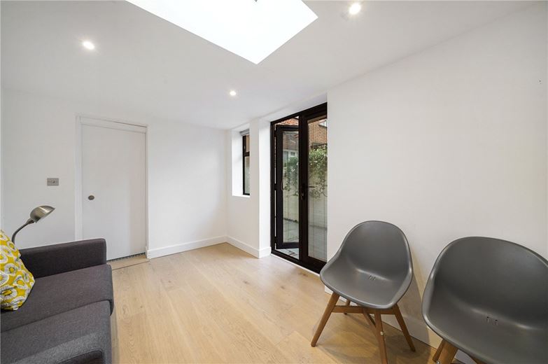 3 bedroom house, Colehill Lane, London SW6 - Available